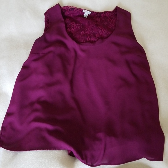 Guess flowy top with lace back - Picture 2 of 3